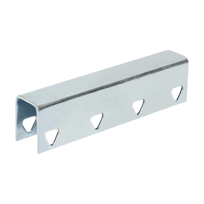 Quadratischer Stahlverbinder